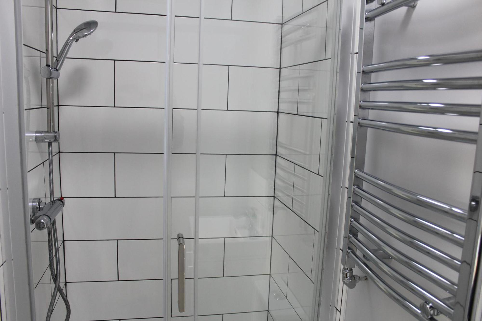 Privatunterkunft Stylish Ensuite 15 Mins To London